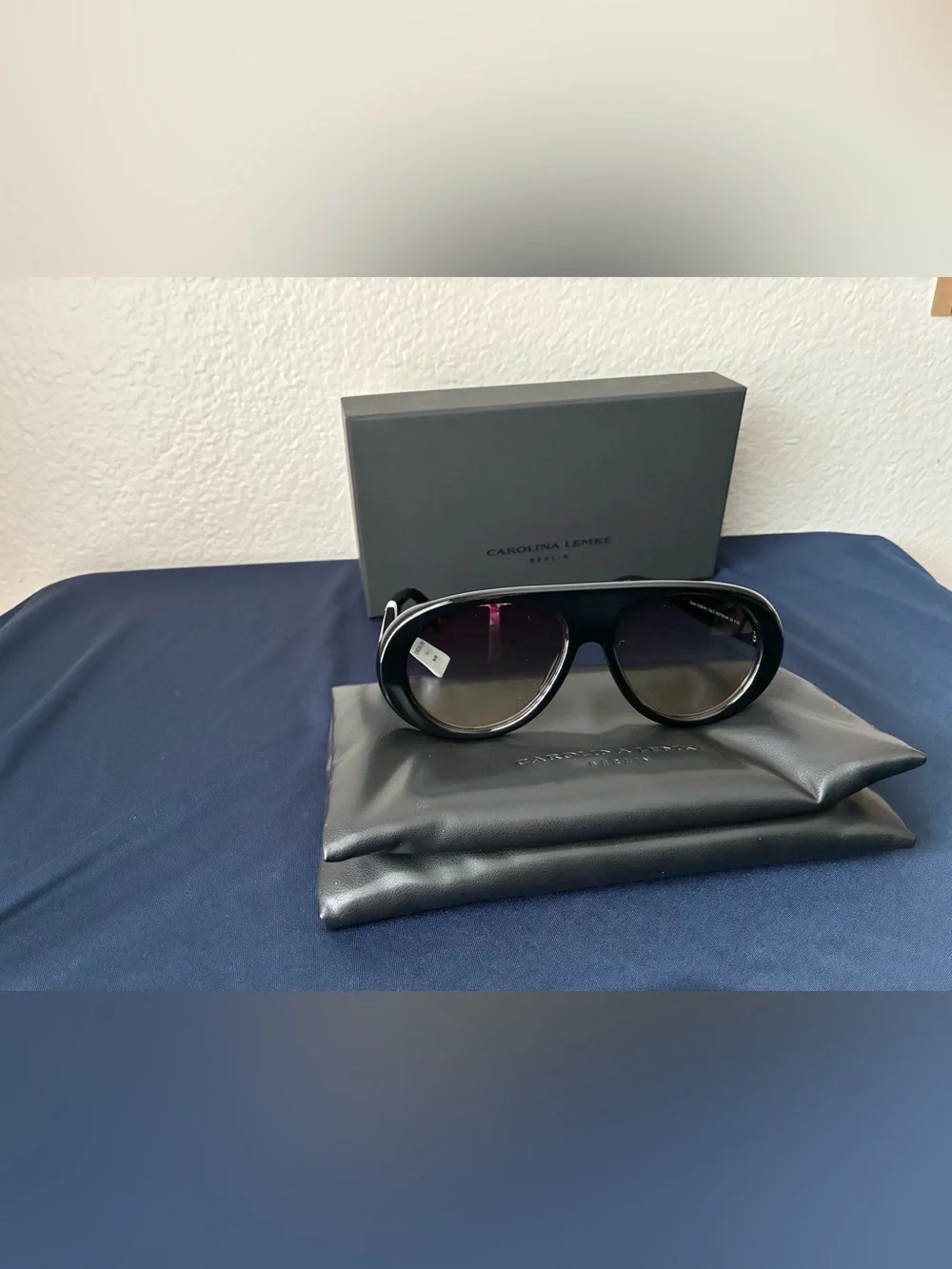 Carolina Lemke black oversized